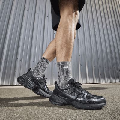 vk2run|nike v2k .